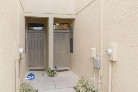 Townhouse in Clearwater, Florida 2 bedrooms, 157.75 sq.m. № 1717926 - photo 4
