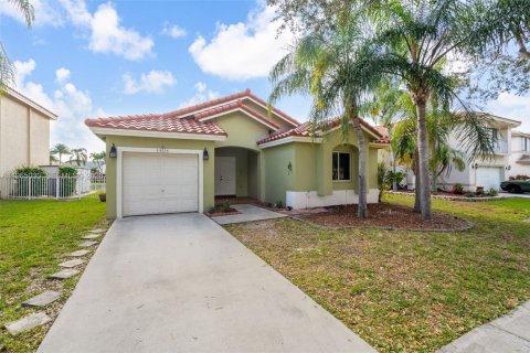 Casa en venta en Davie, Florida, 3 dormitorios, 138.05 m2 № 2248244 - foto 2