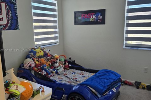 Touwnhouse à vendre à Hialeah, Floride: 3 chambres, 143.07 m2 № 1999255 - photo 7