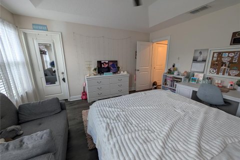 Townhouse in LAKESHORE in Lutz, Florida 3 bedrooms, 182.18 sq.m. № 2198250 - photo 26