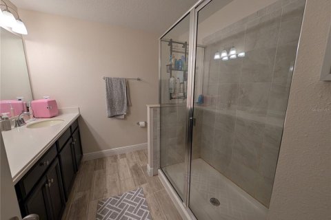 Townhouse in LAKESHORE in Lutz, Florida 3 bedrooms, 182.18 sq.m. № 2198250 - photo 27