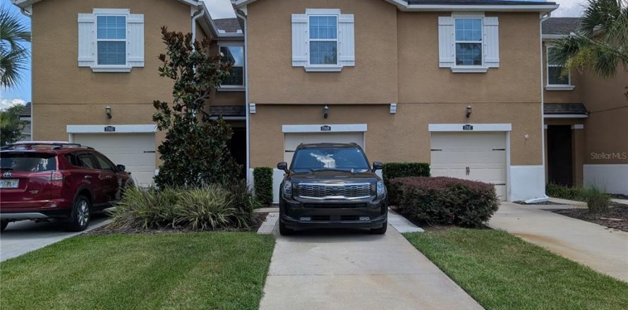 Townhouse in LAKESHORE in Lutz, Florida 3 bedrooms, 182.18 sq.m. № 2198250