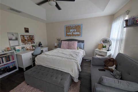 Townhouse in LAKESHORE in Lutz, Florida 3 bedrooms, 182.18 sq.m. № 2198250 - photo 25