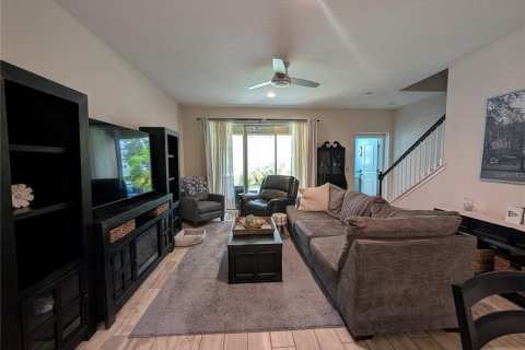 Townhouse in LAKESHORE in Lutz, Florida 3 bedrooms, 182.18 sq.m. № 2198250 - photo 12