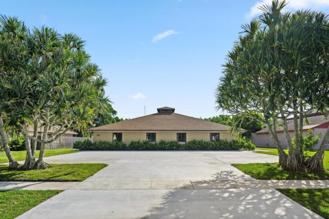 Propiedad comercial en Wellington, Florida 334.45 m2 № 2171641