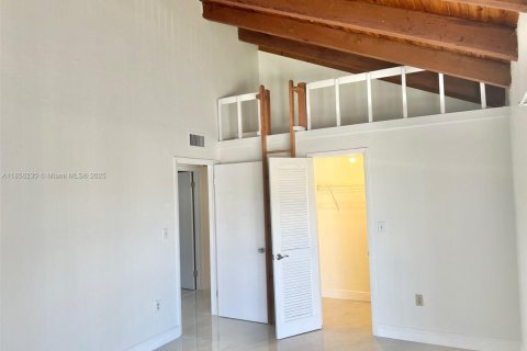 Condominio en alquiler en Palmetto Bay, Florida, 2 dormitorios, 96.06 m2 № 1881811 - foto 8