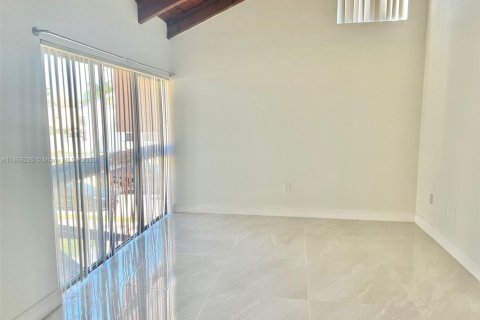 Condominio en alquiler en Palmetto Bay, Florida, 2 dormitorios, 96.06 m2 № 1881811 - foto 6