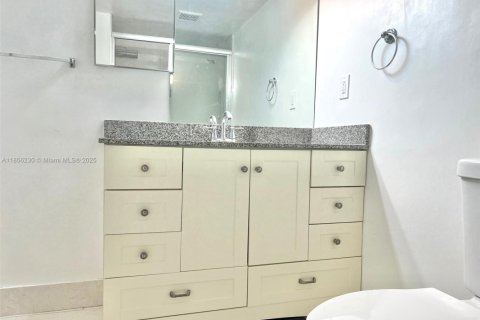 Condominio en alquiler en Palmetto Bay, Florida, 2 dormitorios, 96.06 m2 № 1881811 - foto 9