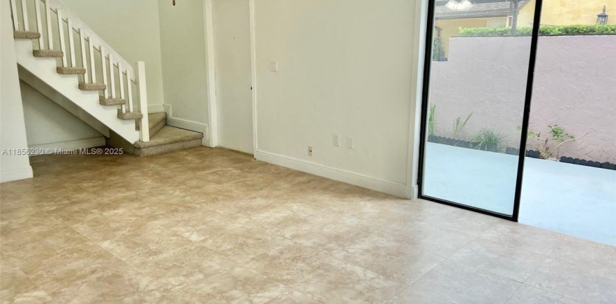 Condominio en Palmetto Bay, Florida, 2 dormitorios № 1881811