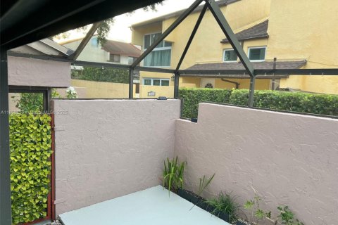 Condominio en alquiler en Palmetto Bay, Florida, 2 dormitorios, 96.06 m2 № 1881811 - foto 14