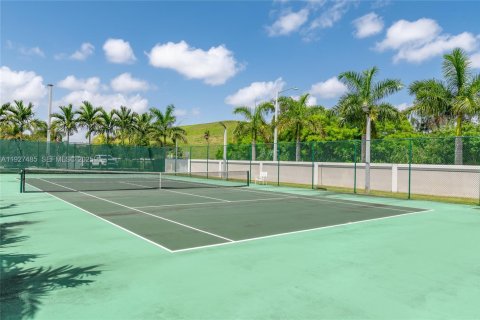 Condo in Doral, Florida, 3 bedrooms  № 1986090 - photo 18