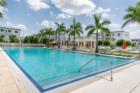 Condo in Doral, Florida, 3 bedrooms  № 1986090 - photo 16