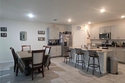 House in Kissimmee, Florida 4 bedrooms, 171.5 sq.m. № 1662466 - photo 11