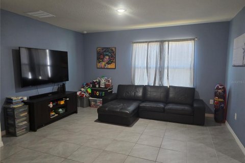 House in Kissimmee, Florida 4 bedrooms, 171.5 sq.m. № 1662466 - photo 16