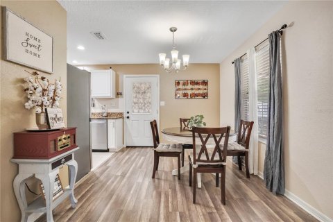 Casa en venta en Orange City, Florida, 3 dormitorios, 112.41 m2 № 1822554 - foto 8