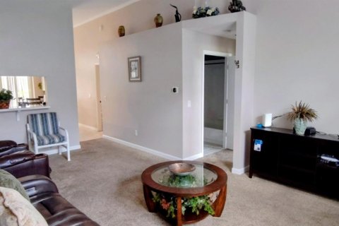 House in Port St. Lucie, Florida 2 bedrooms, 114.55 sq.m. № 2086486 - photo 17