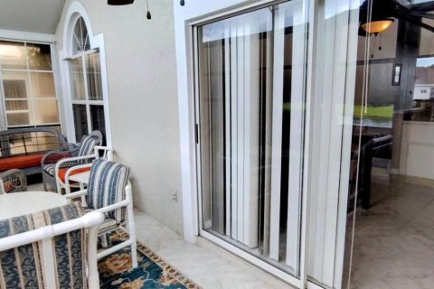 House in Port St. Lucie, Florida 2 bedrooms, 114.55 sq.m. № 2086486 - photo 5