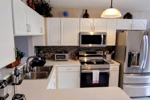House in Port St. Lucie, Florida 2 bedrooms, 114.55 sq.m. № 2086486 - photo 7