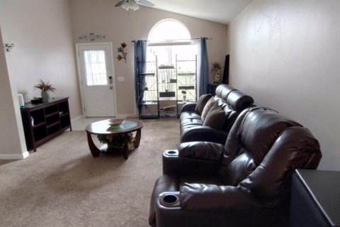 House in Port St. Lucie, Florida 2 bedrooms, 114.55 sq.m. № 2086486 - photo 18