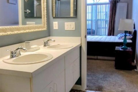 House in Port St. Lucie, Florida 2 bedrooms, 114.55 sq.m. № 2086486 - photo 25