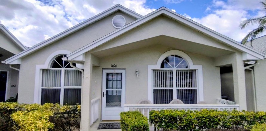 House in Port St. Lucie, Florida 2 bedrooms, 114.55 sq.m. № 2086486