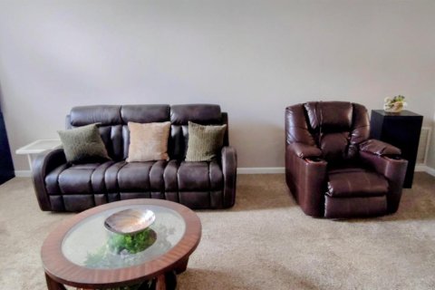 House in Port St. Lucie, Florida 2 bedrooms, 114.55 sq.m. № 2086486 - photo 20