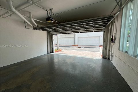 Condominio en alquiler en Hollywood, Florida, 3 dormitorios, 197.6 m2 № 2009278 - foto 12