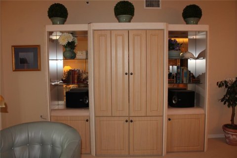 Condo in Palmetto, Florida, 1 bedroom  № 861788 - photo 7