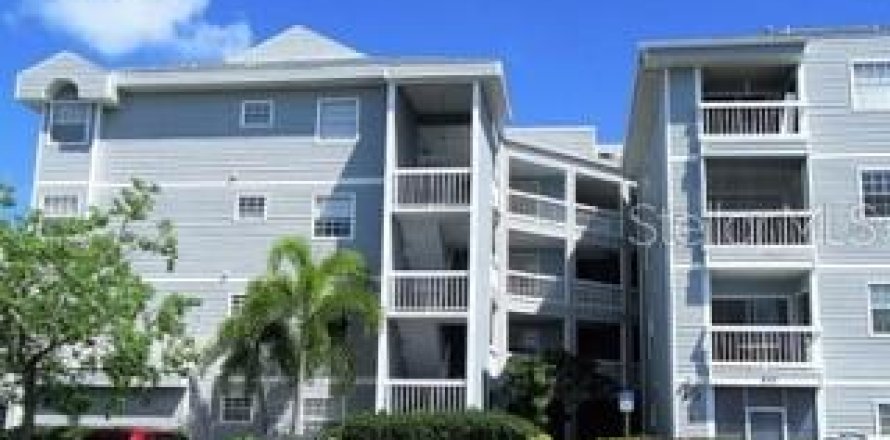 Condominio en Saint Petersburg, Florida, 2 dormitorios  № 1910424