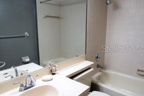 Condominio en alquiler en Saint Petersburg, Florida, 2 dormitorios, 84.08 m2 № 1910424 - foto 16