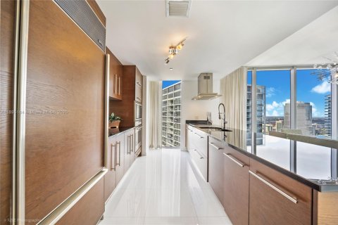 Condominio en alquiler en Miami, Florida, 2 dormitorios, 123.28 m2 № 1947542 - foto 6