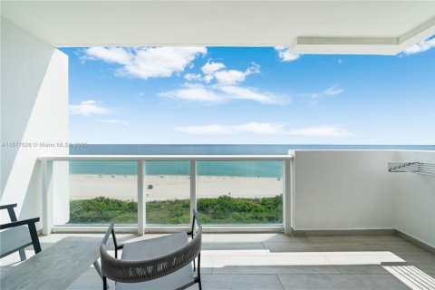 Купить кондоминиум в Майами-Бич, Флорида 2 спальни, 86.4м2, № 1927522 - фото 14