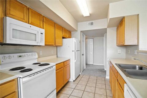 Copropriété à louer à Sarasota, Floride: 3 chambres, 121.7 m2 № 2379111 - photo 11
