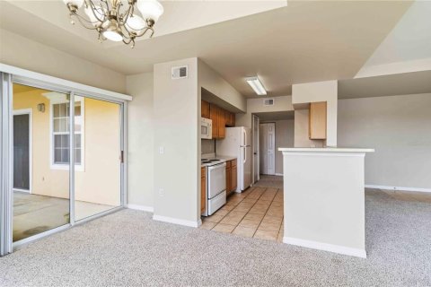Copropriété à louer à Sarasota, Floride: 3 chambres, 121.7 m2 № 2379111 - photo 8