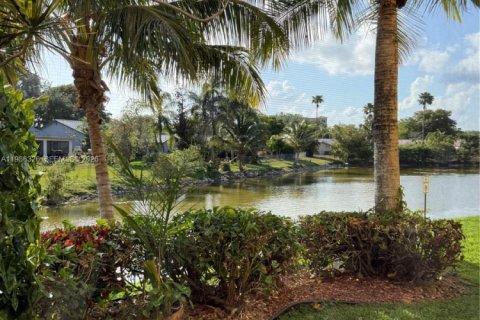 Copropriété à louer à Coral Springs, Floride: 2 chambres, 78.04 m2 № 2047928 - photo 14