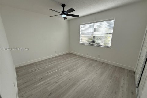 Copropriété à louer à Coral Springs, Floride: 2 chambres, 78.04 m2 № 2047928 - photo 7