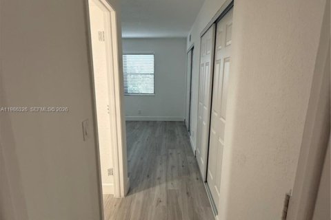 Copropriété à louer à Coral Springs, Floride: 2 chambres, 78.04 m2 № 2047928 - photo 8