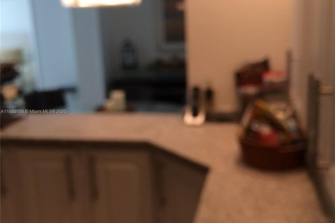 Condo in Miami Beach, Florida, 2 bedrooms  № 1953410 - photo 4