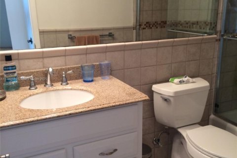 Condo in Miami Beach, Florida, 2 bedrooms  № 1953410 - photo 5