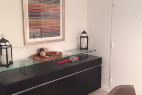 Condo in Miami Beach, Florida, 2 bedrooms  № 1953410 - photo 7