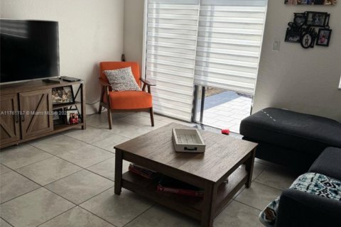Townhouse in Homestead, Florida 3 bedrooms, 123.19 sq.m. № 1865033 - photo 3