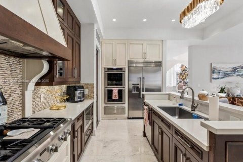 Villa ou maison à vendre à North Miami Beach, Floride: 6 chambres, 505.95 m2 № 1697897 - photo 25