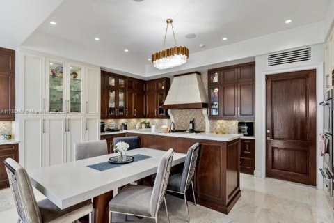 Villa ou maison à vendre à North Miami Beach, Floride: 6 chambres, 505.95 m2 № 1697897 - photo 22
