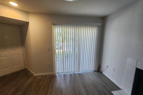 Condominio en alquiler en Sarasota, Florida, 1 dormitorio, 53.51 m2 № 1737411 - foto 2