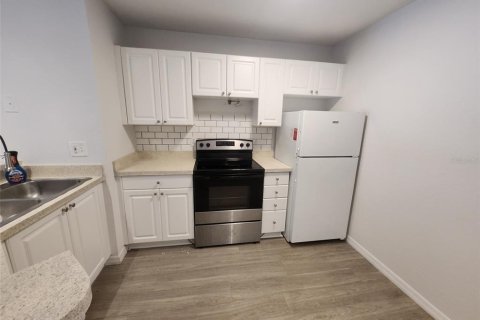 Condominio en alquiler en Sarasota, Florida, 1 dormitorio, 53.51 m2 № 1737411 - foto 3
