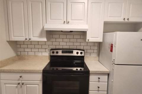 Condominio en alquiler en Sarasota, Florida, 1 dormitorio, 53.51 m2 № 1737411 - foto 4