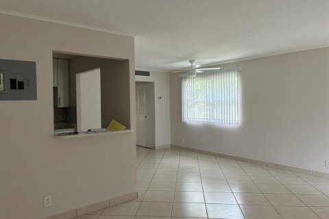 Condo in Delray Beach, Florida, 1 bedroom  № 2361847