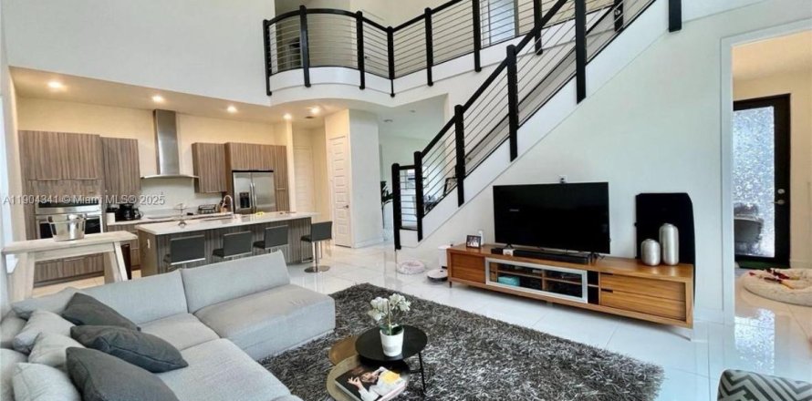 Villa ou maison à Miami Lakes, Floride 5 chambres, 283.35 m2 № 1954901