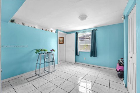 House in Miami Gardens, Florida 4 bedrooms, 196.12 sq.m. № 1745631 - photo 10