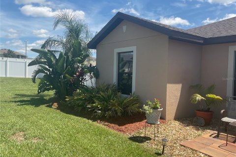 Villa ou maison à vendre à Mascotte, Floride: 3 chambres, 155.98 m2 № 1881099 - photo 8